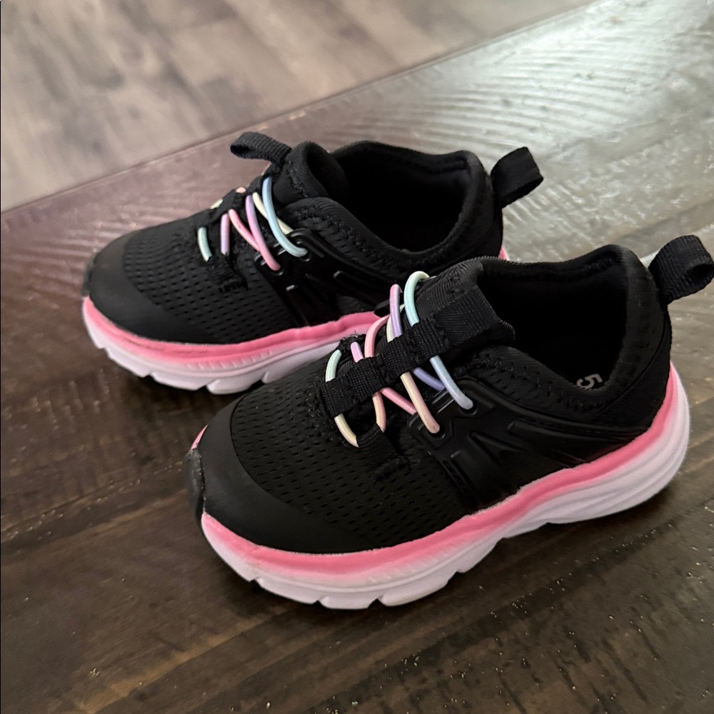 Wonder Nation toddler Pink crocs and athletic works tennis shoes - Picture 3 of 4